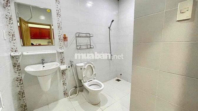 Cho thuê phòng giá rẻ gần ĐH Y Dược, có ban công