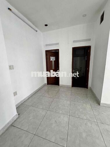Văn Phòng Đẹp Góc 2 Mặt Tiền Đặng Thùy Trâm, Giá Tốt Chỉ 31 Triệu