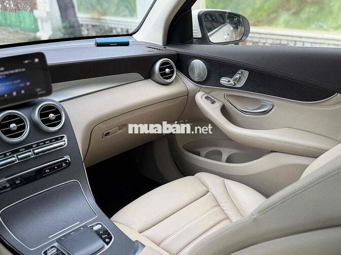 Mercedes-Benz GLC 300 4Matic 2021 Trắng