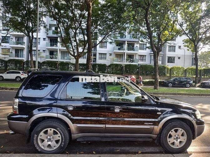 Ford Escape 3.0V6 Tự động Xăng .hai cầu điện