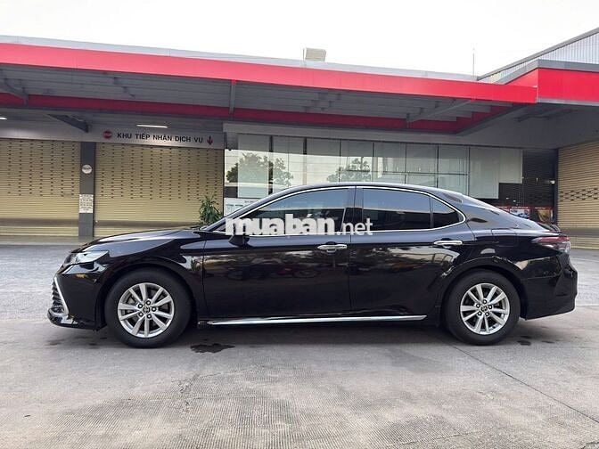 Toyota Camry 2.0G 2022 Đen 31.691 km