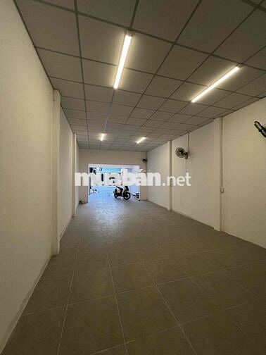 nhà mặt tiền nguyên căn tỉnh lộ 10 khu đông đúc