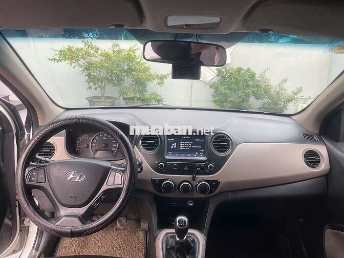 Hyundai i10 2014 hatbach số sàn Trắng