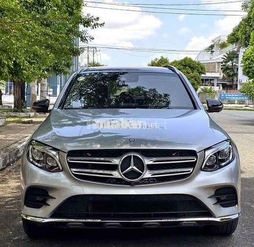 Mercedes-Benz GLC 300 4MATIC 2017 Bạc