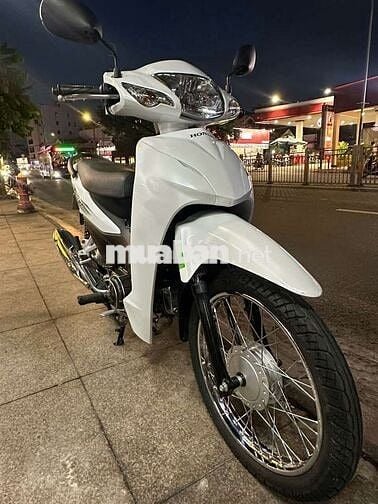 Honda Wave A 2025 Trắng 4000 km