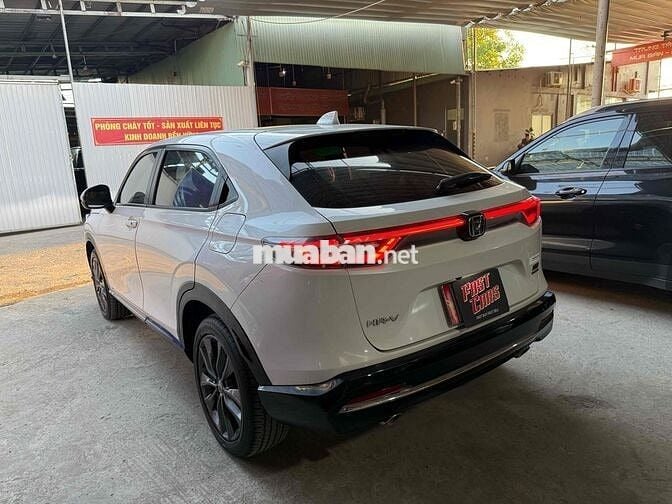 Honda HR-V RS 2022 đi 29.000 km một chủ không lỗi