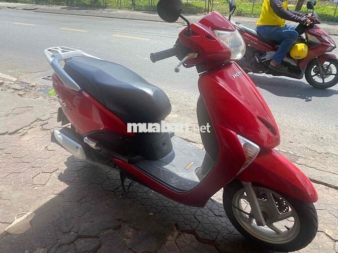 Honda Lead đỏ