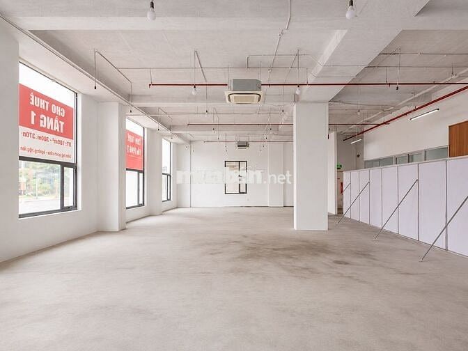 VĂN PHÒNG CHO THUÊ MẶT TIỀN NGUYỄN HỮU THỌ - 180M2 NGAY TẦNG 1