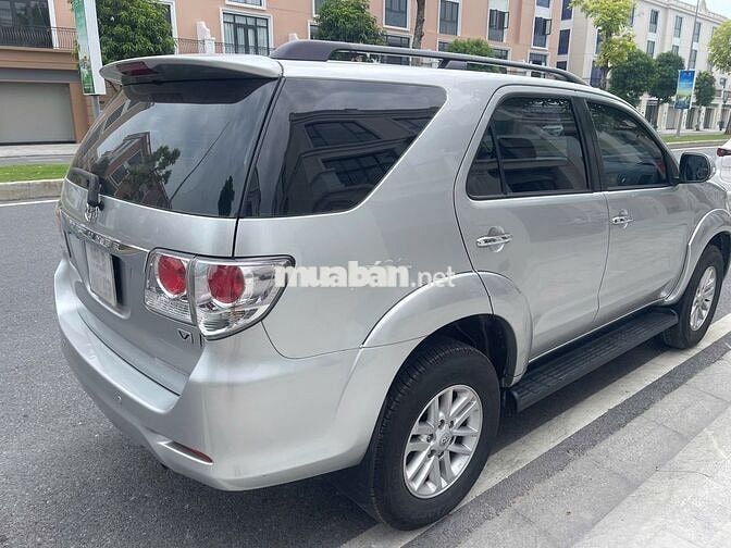 Toyota Fortuner 2013 Bạc