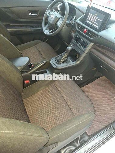 Toyota Avanza 2024 Trắng 7 chỗ Tự động Nhập khẩu