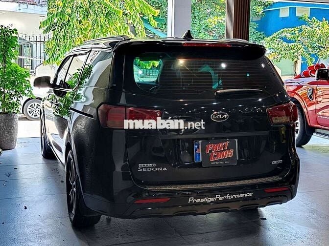 Kia Sedona 2017 2.2DATH full dầu,màu đen