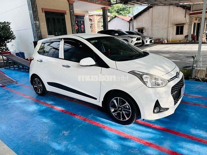 Hyundai Grand i10 2021 1.2 AT Hatchback Trắng