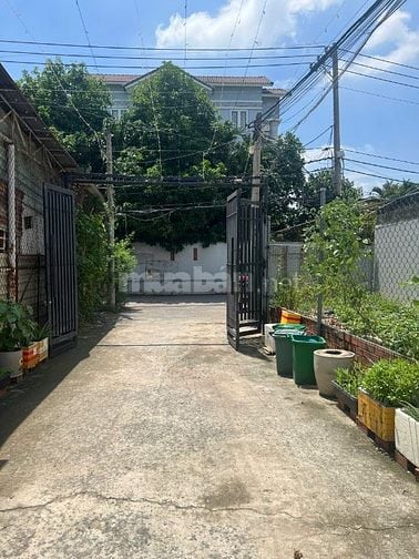 Bán nhà riêng chính chủ - Sát bên các khu trung tâm, vui chơi 5 phút