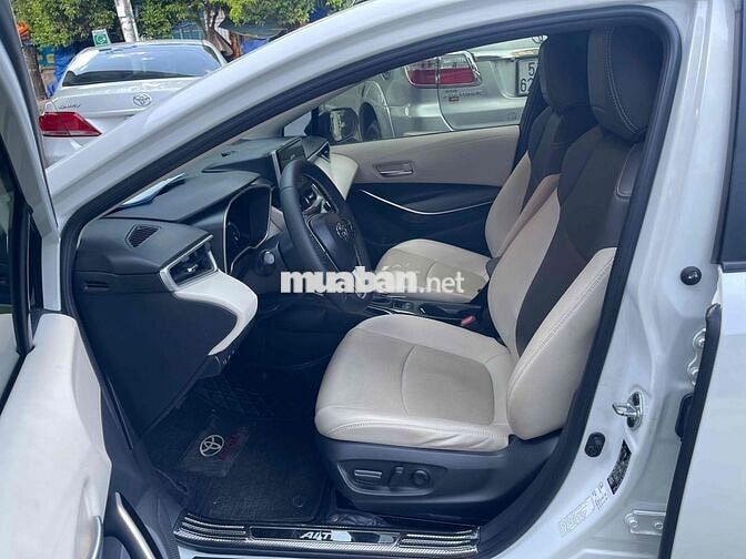 Toyota Corolla Altis 1.8V 2022 / Thương lượng giá