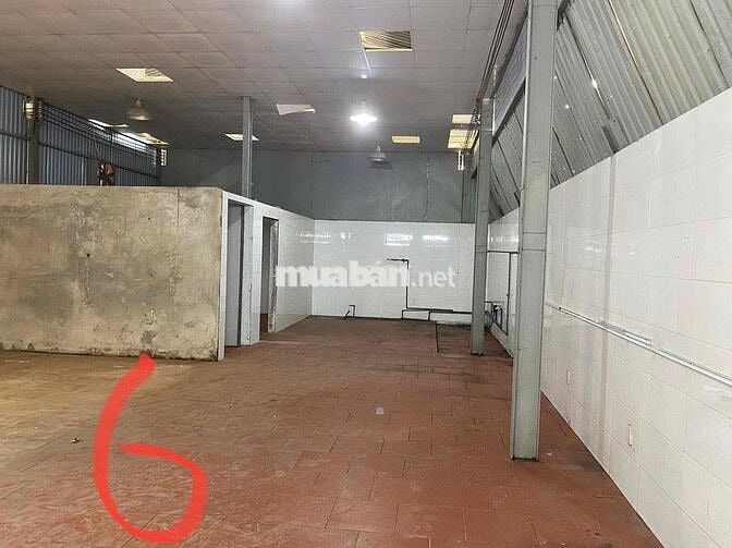 Mặt bằng kinh doanh và kho, xưởng
