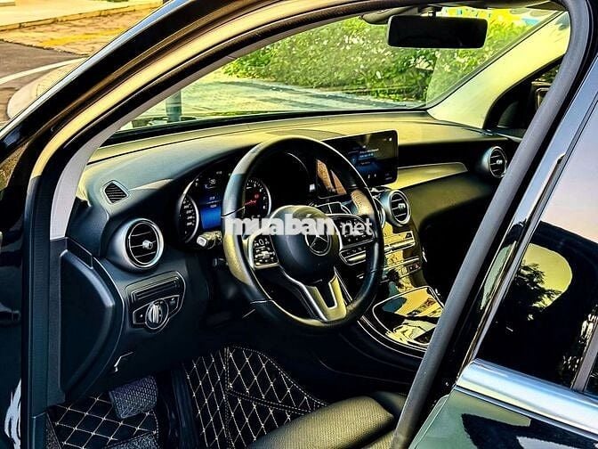 Mercedes-Benz GLC200 Sport 2022- 1 CHỦ 9.000 miles