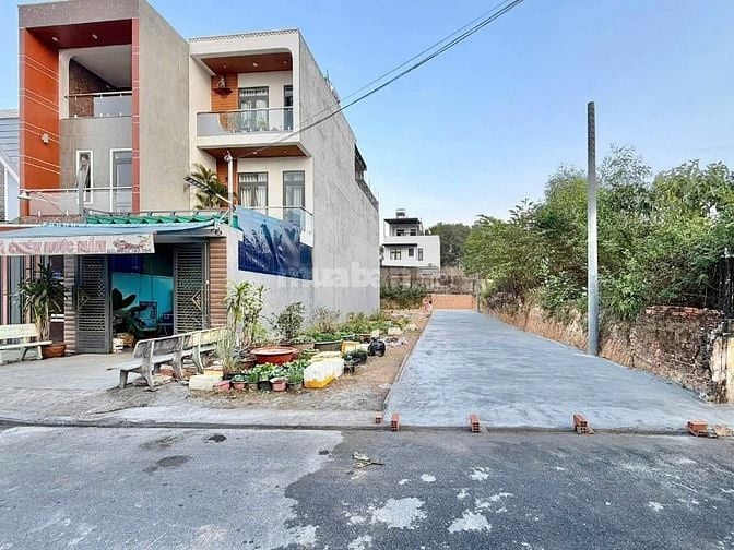 KẸT TIỀN TRẢ NỢ CẦN BÁN GẤP LÔ ĐẤT 81.6m ở khu dân cư LAVENDER 