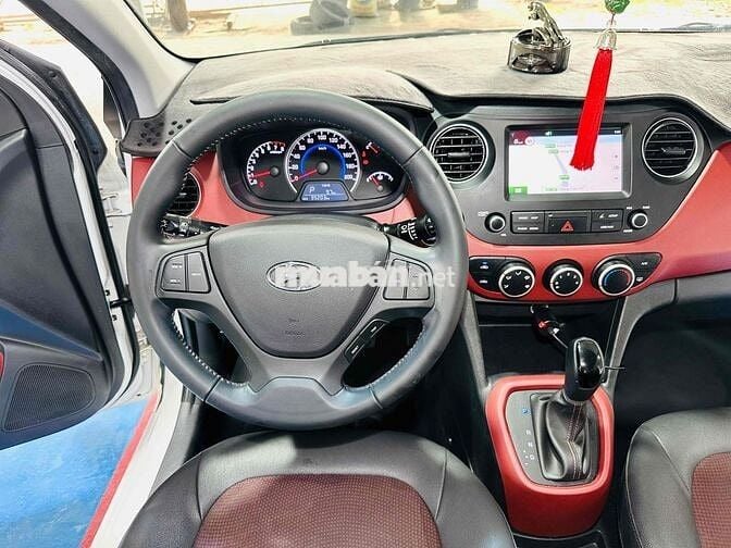 Hyundai Grand i10 2021 1.2 AT Hatchback Trắng