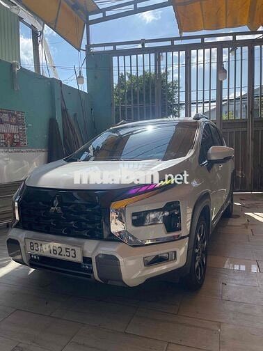 Mitsubishi Xpander Cross 7 chỗ Số tự động Trắng