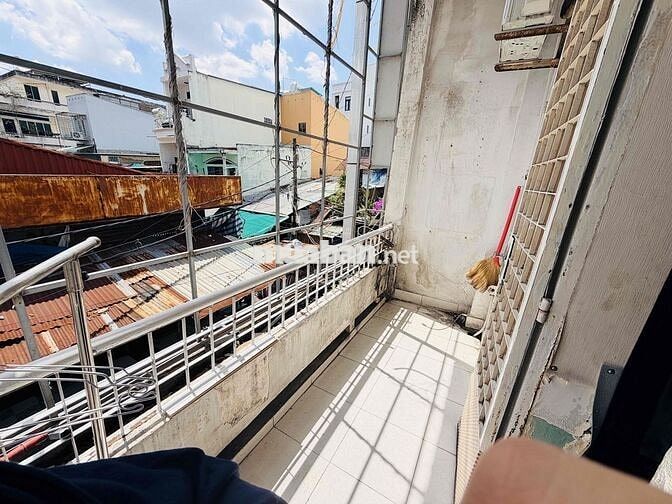 phòng trọ 40m2 có ban công cuối tháng 8 vào ở được