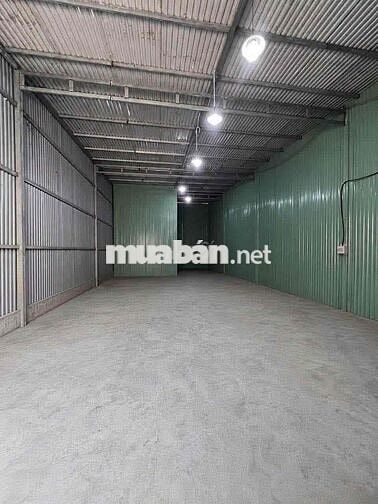 Kho nhỏ 160m2 ngay Phạm Văn Đồng, Gần Gigamall. Đường tải 15 tấn