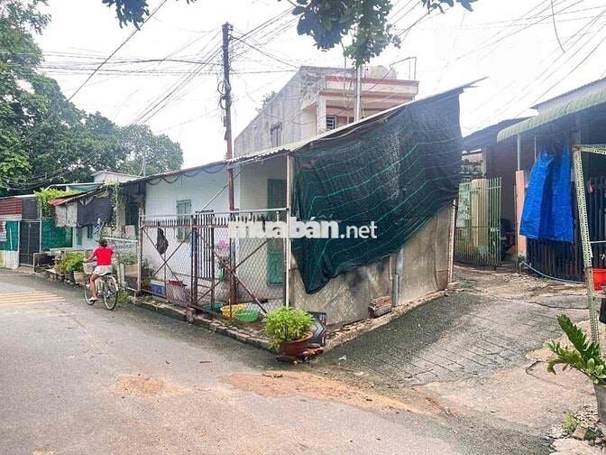 Bán đất tặng căn nhà cấp 4 và 2 kiot Chánh Mỹ-TDM gần Ql13 giá êm