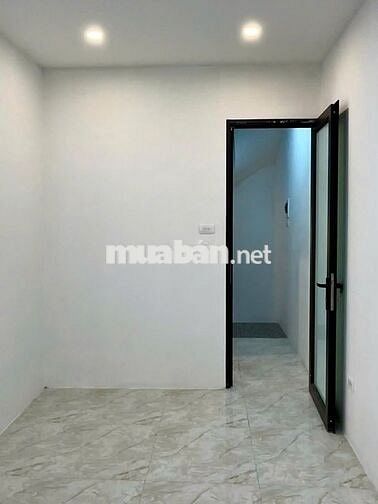 Cho thuê nhà ngõ 110 Minh Khai - Chợ Mơ - 20m2 - 4 tầng