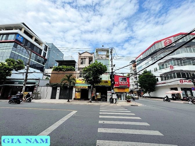 BÁN NHÀ MẶT TIỀN KINH DOANH : ĐƯỜNG BÀU CÁT - P. 11 - Q. TÂN BÌNH -HCM
