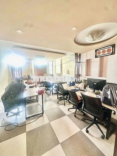 Cho thuê nhà 5x23m, 1 trệt 2 lầu ST, 5 phòng, làm VP hoặc ở đẹp