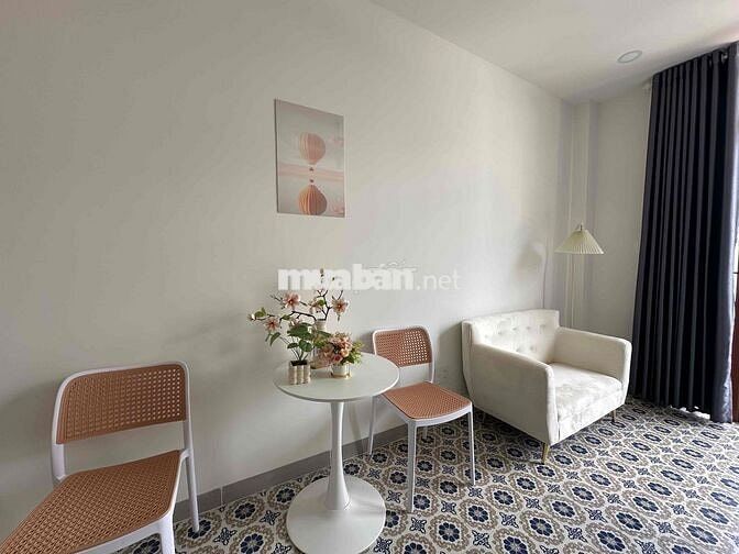 Cho thuê căn hộ ban công full nội thất mới xây cạnh Phạm Văn Đồng