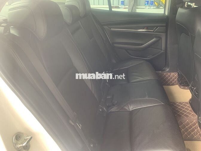 Mazda 3 Luxury 2021 Trắng 42000 km