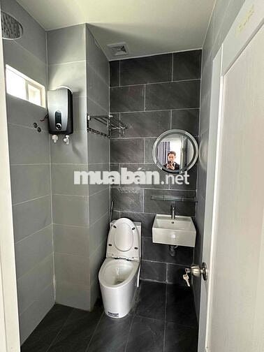 Cho thuê căn hộ ban công full nội thất mới xây cạnh Phạm Văn Đồng