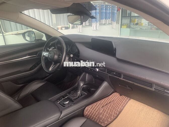 Mazda 3 Luxury 2021 Trắng 42000 km