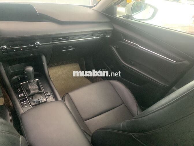 Mazda 3 Luxury 2021 Trắng 42000 km