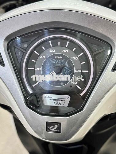 Honda Lead 2025 Trắng Đen Sport.Full Đồ.Chich chủ