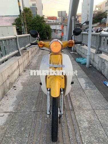 Honda Super Cub 50cc Vàng