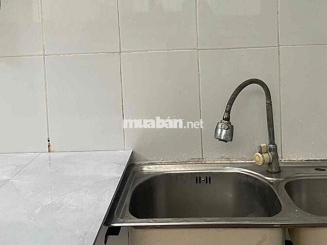 Cho thuê tầng trệt -  Lô B02 CC 518 Võ Văn Kiệt, P. Cầu Ông Lãnh