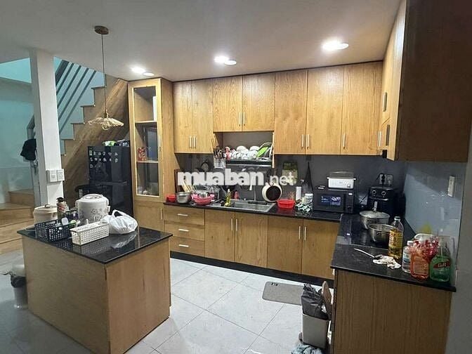 Cần Bán Gầp nhà Đường TTN DT 4,6 x14,5 nở hậu 9m .1 trệt 1Lầu 5PN 3WS