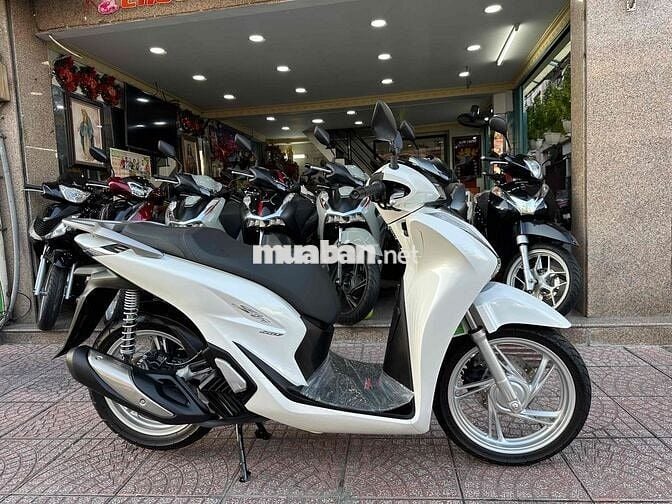 Honda SH 160i CBS 2025 Trắng 2.163 km Bao Sang Tên