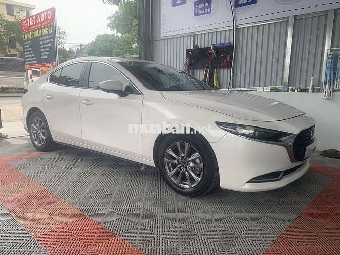 Mazda 3 Luxury 2021 Trắng 42000 km