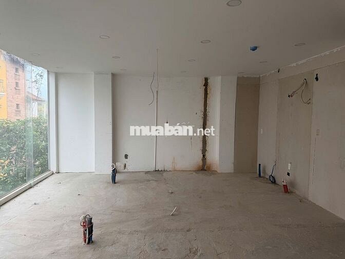 🏢 Tòa nhà hẻm xe tăng CMT8, Q3 – 8x19m, Hầm 5 tầng, Thang máy, PCCC