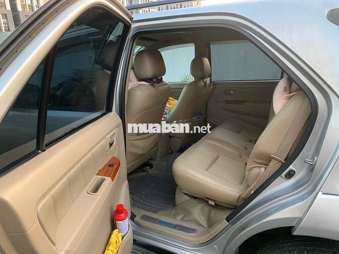 Toyota Fortuner 2009 2.7V 4x4 AT - 170000 km