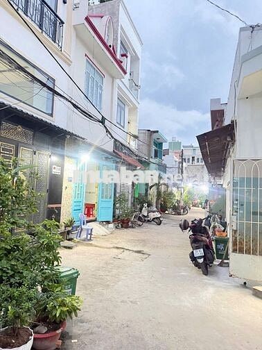 Bán nhà gác lửng, hai mặt hẻm  ô tô, đường Phạm Văn Chiêu, Gò Vấp