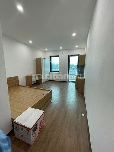 Phòng rộng vừa hoàn thiện nội thất, đồ đạc mới 100% chào đón các bạn t