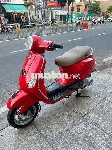 Piaggio Vespa LX ie 2012 màu Đỏ