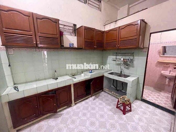 Cho thuê nhà 2 tầng kiệt Hoàng Diệu có nội thất cơ bản