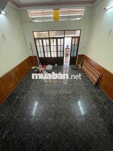 Cho thuê nhà 2 tầng kiệt Hoàng Diệu có nội thất cơ bản