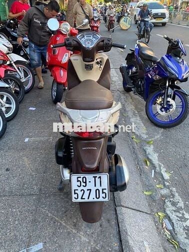 Honda SH Mode 2015 Vàng kem đã sử dụng