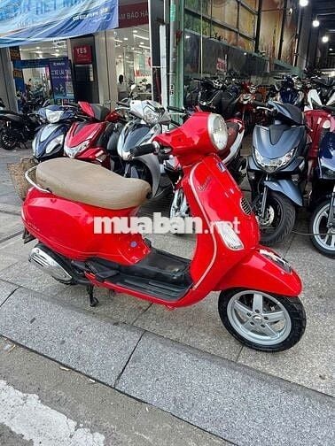 Piaggio Vespa LX ie 2012 màu Đỏ