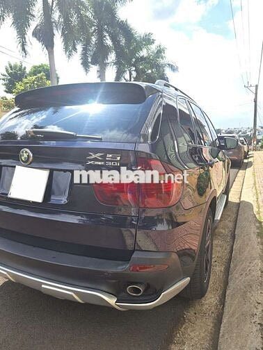 BMW X5 xDrive 3.0i xanh pha lê